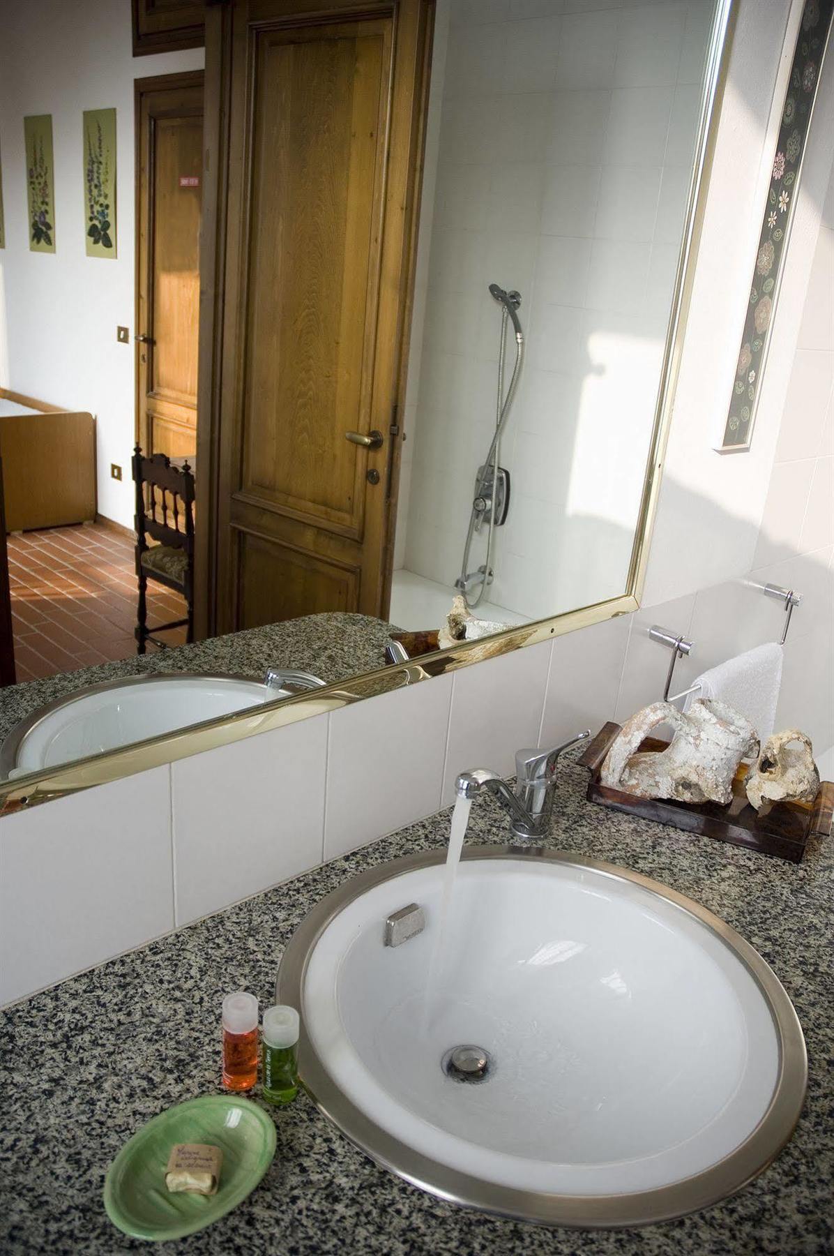 Bed And Breakfast Casa Nini Lierna Ngoại thất bức ảnh
